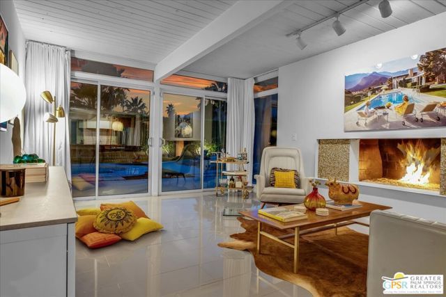 439 E Racquet Club Road, Palm Springs, CA 92262