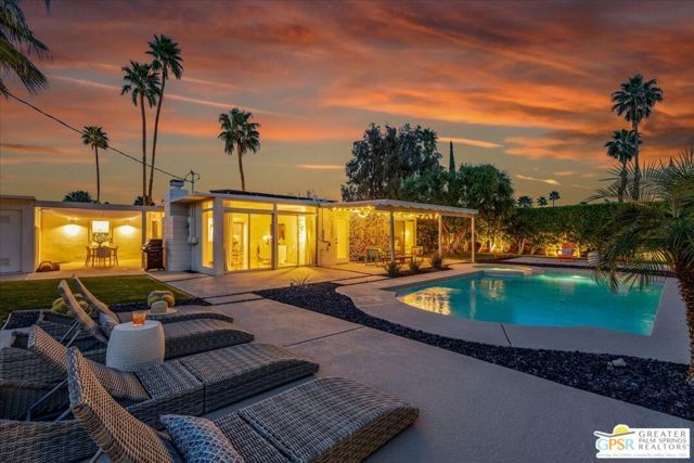 439 E Racquet Club Road, Palm Springs, CA 92262
