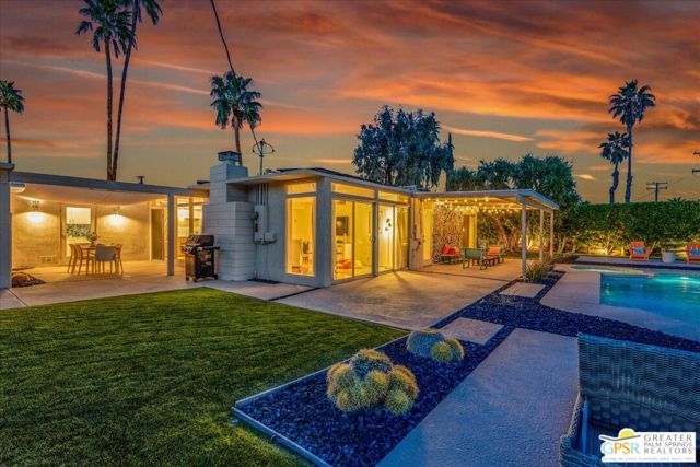439 E Racquet Club Road, Palm Springs, CA 92262