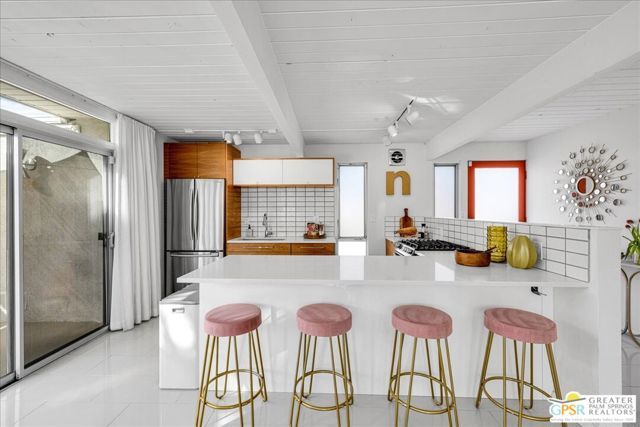 439 E Racquet Club Road, Palm Springs, CA 92262