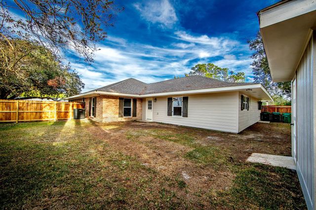 316 Windsor Dr, Thibodaux, LA 70301