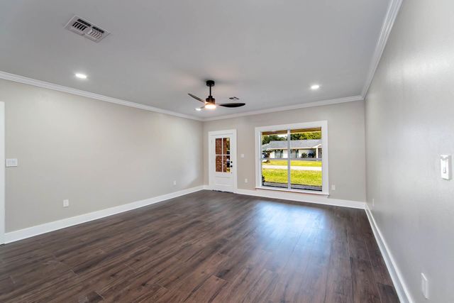 316 Windsor Dr, Thibodaux, LA 70301