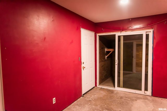 3321 STATE Street, Quincy, IL 62301