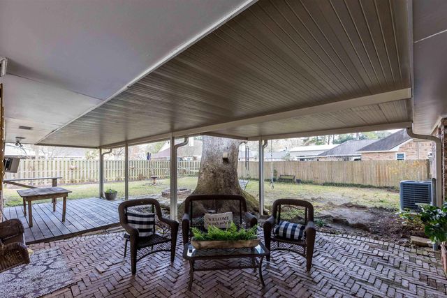 18025 Burnham Way, Greenwell Springs, LA 70739