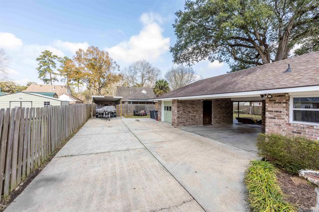 18025 Burnham Way, Greenwell Springs, LA 70739