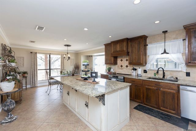 18025 Burnham Way, Greenwell Springs, LA 70739