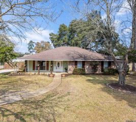 18025 Burnham Way, Greenwell Springs, LA 70739