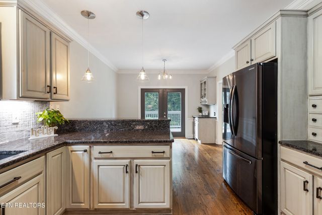 2122 Madison Grove Lane, Knoxville, TN 37922