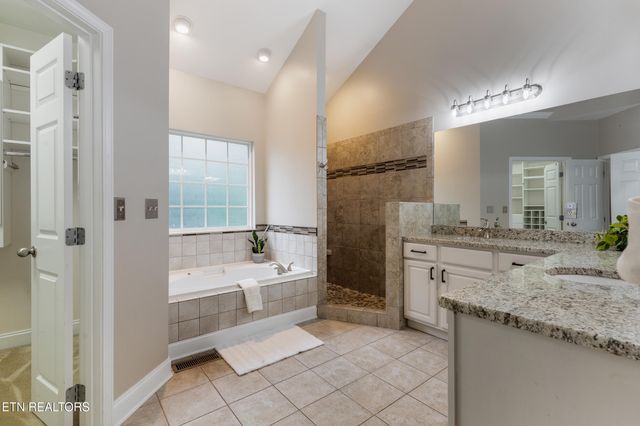 2122 Madison Grove Lane, Knoxville, TN 37922