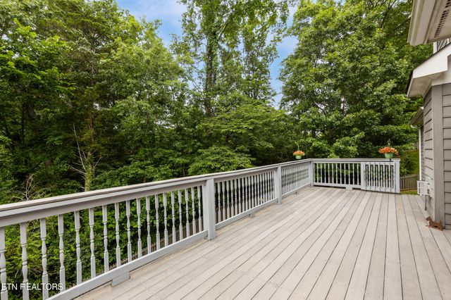 2122 Madison Grove Lane, Knoxville, TN 37922