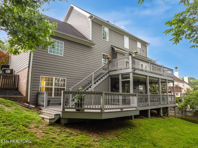2122 Madison Grove Lane, Knoxville, TN 37922