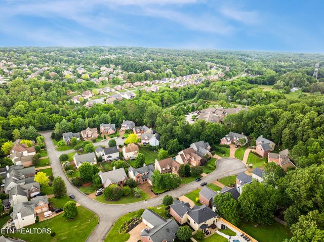 2122 Madison Grove Lane, Knoxville, TN 37922