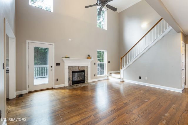 2122 Madison Grove Lane, Knoxville, TN 37922