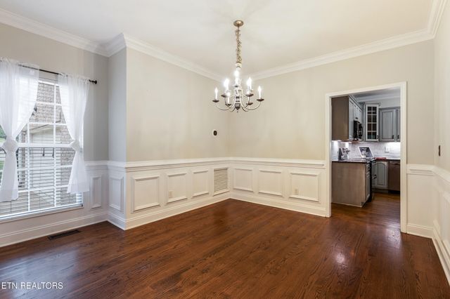 2122 Madison Grove Lane, Knoxville, TN 37922
