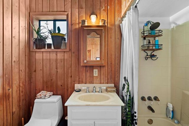 17959 Bluegrass Road, Ramona, CA 92065