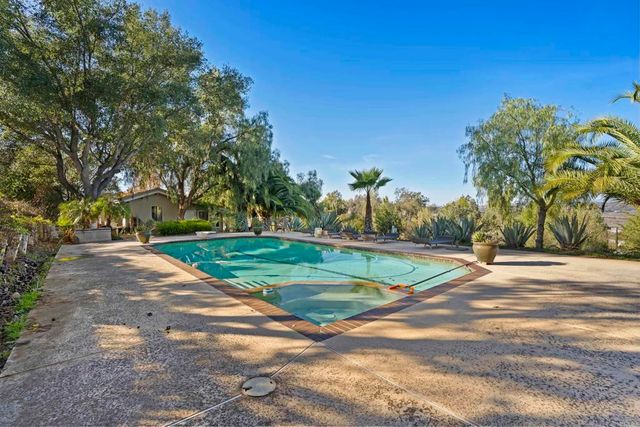 17959 Bluegrass Road, Ramona, CA 92065