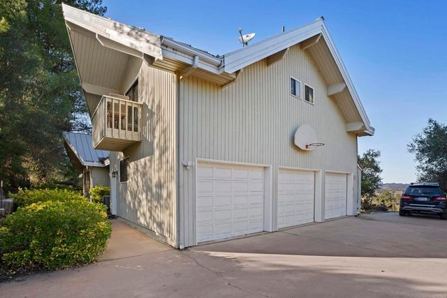 17959 Bluegrass Road, Ramona, CA 92065