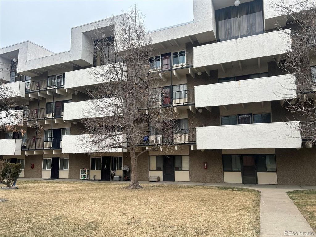 384 S Ironton St 102, Aurora, CO 80012