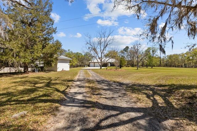 6482 SW 80TH AVENUE, Trenton, FL 32693