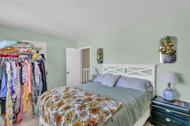 3872 Chimney Creek Dr DR, Virginia Beach, VA 23462