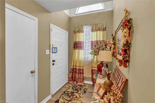 3872 Chimney Creek Dr DR, Virginia Beach, VA 23462