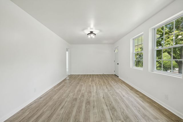 916 Radford Dr, Nashville, TN 37217