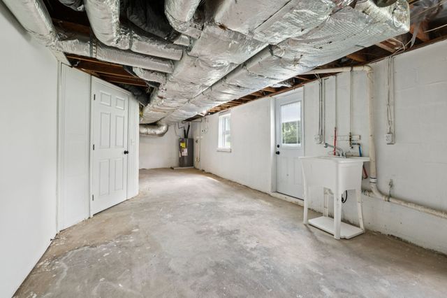 916 Radford Dr, Nashville, TN 37217
