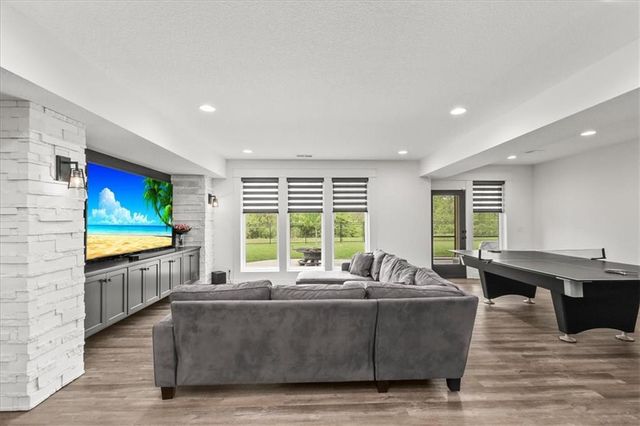 2034 SW Red Barn Lane, Lee's Summit, MO 64082