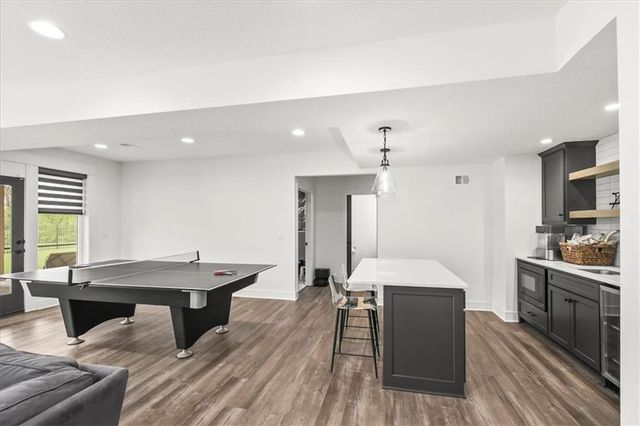 2034 SW Red Barn Lane, Lee's Summit, MO 64082