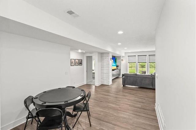 2034 SW Red Barn Lane, Lee's Summit, MO 64082