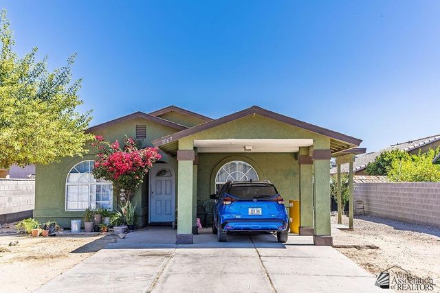 1067 N 4 Dr, San Luis, AZ 85336