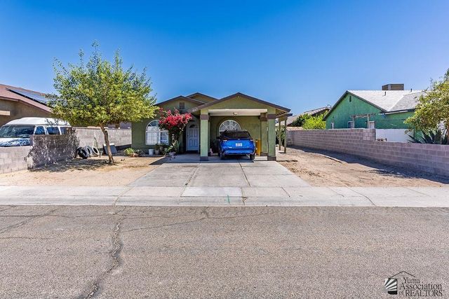 1067 N 4 Dr, San Luis, AZ 85336