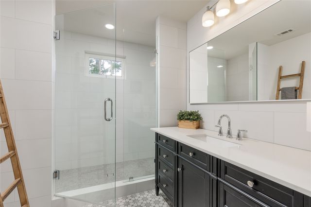 804 N College Street, Mckinney, TX 75069