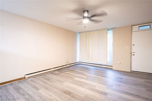 2331 E Market Street 124, Akron, OH 44312