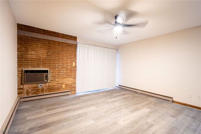 2331 E Market Street 124, Akron, OH 44312