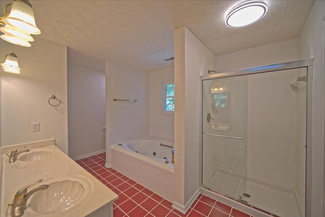 2009 Rock Bluff Road, Hixson, TN 37343