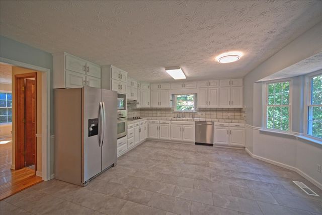 2009 Rock Bluff Road, Hixson, TN 37343