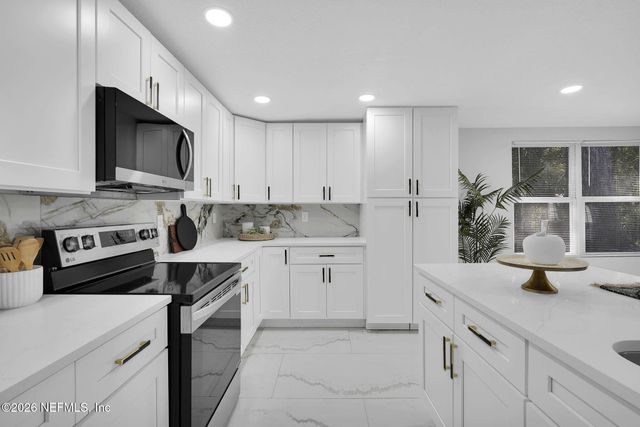 3946 MURRHEE Road, Green Cove Springs, FL 32043