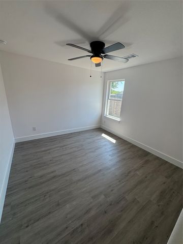 103 Virginia Drive, Palmer, TX 75152