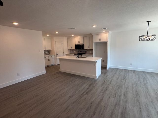 103 Virginia Drive, Palmer, TX 75152