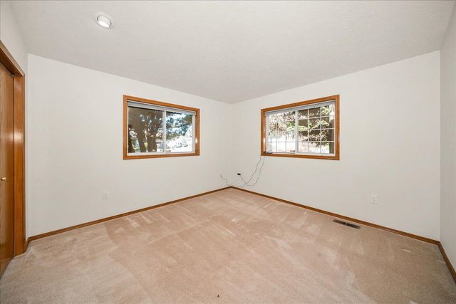 2102 E Dunbar Ln, Spokane, WA 99223