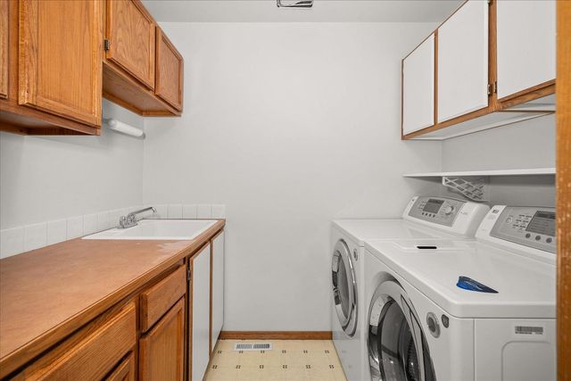 2102 E Dunbar Ln, Spokane, WA 99223