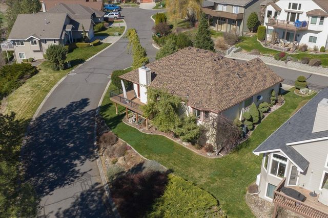 2102 E Dunbar Ln, Spokane, WA 99223