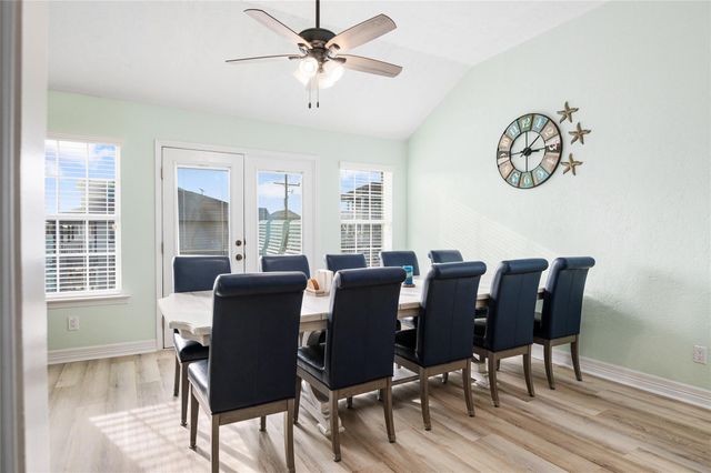 3279 Prides Way, Crystal Beach, TX 77650