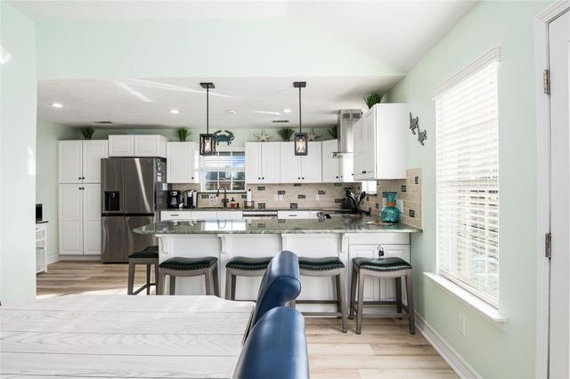 3279 Prides Way, Crystal Beach, TX 77650