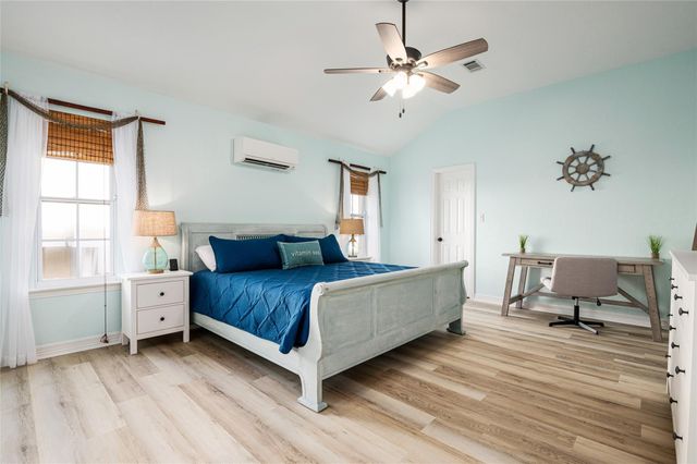 3279 Prides Way, Crystal Beach, TX 77650