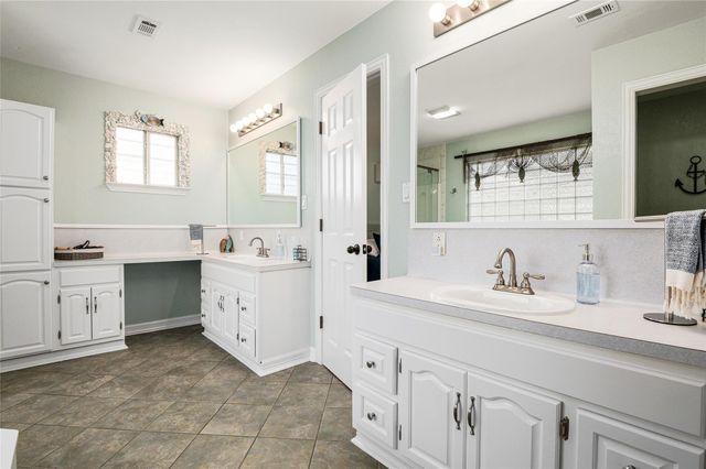 3279 Prides Way, Crystal Beach, TX 77650
