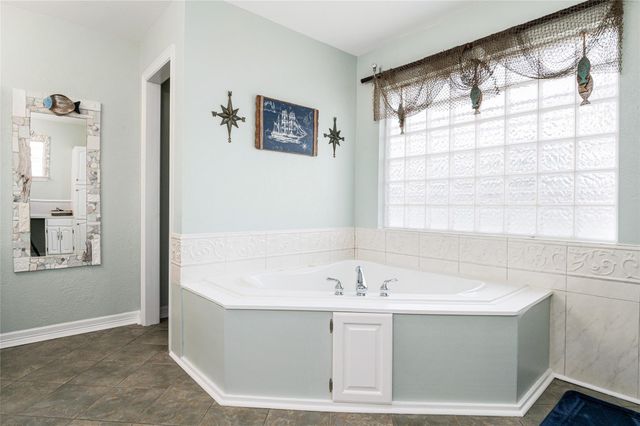 3279 Prides Way, Crystal Beach, TX 77650