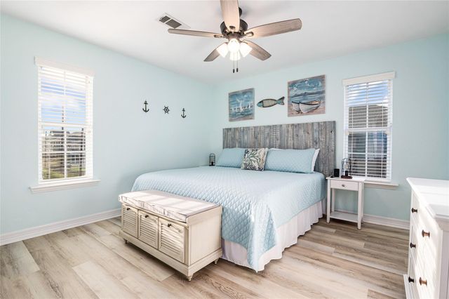 3279 Prides Way, Crystal Beach, TX 77650