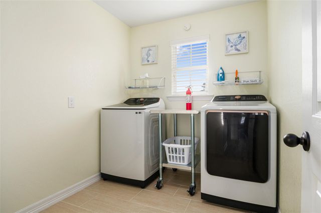 3279 Prides Way, Crystal Beach, TX 77650